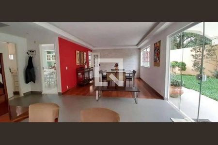 Casa à venda com 4 quartos, 308m² em Jardim Rosa Maria, São Paulo