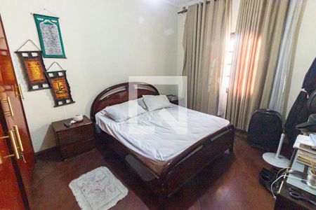 Quarto 2 de casa à venda com 6 quartos, 480m² em Canindé, São Paulo