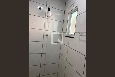 Banheiro de casa para alugar com 2 quartos, 60m² em Santíssimo, Rio de Janeiro