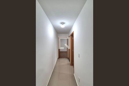 Corredor  de apartamento para alugar com 2 quartos, 44m² em Vila Satúrnia, Campinas