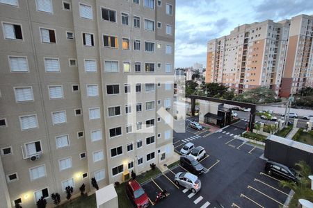 Vista da sala  de apartamento para alugar com 2 quartos, 44m² em Vila Satúrnia, Campinas