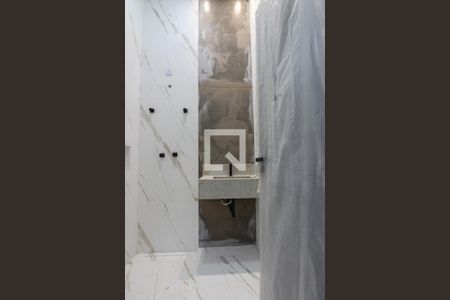 Banheiro da Suíte 1 de casa à venda com 2 quartos, 132m² em Jardim Leblon, Belo Horizonte