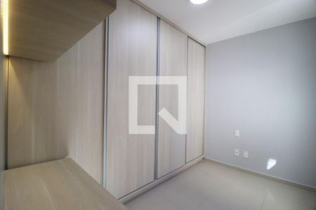 Quarto 2 de apartamento para alugar com 3 quartos, 92m² em Santa Mônica, Uberlândia