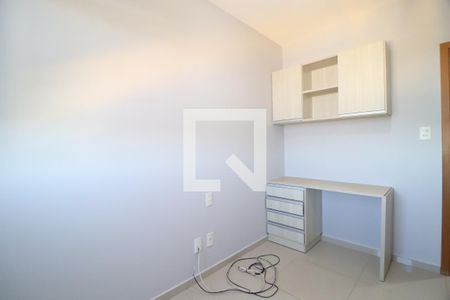 Quarto 1 de apartamento para alugar com 3 quartos, 92m² em Santa Mônica, Uberlândia