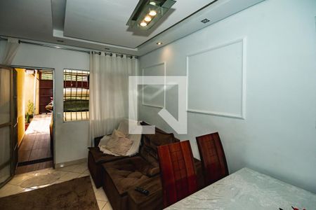 Apartamento à venda com 3 quartos, 62m² em Heliópolis, Belo Horizonte