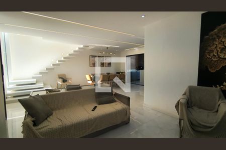 Sala de casa de condomínio à venda com 3 quartos, 240m² em Vargem Grande, Rio de Janeiro