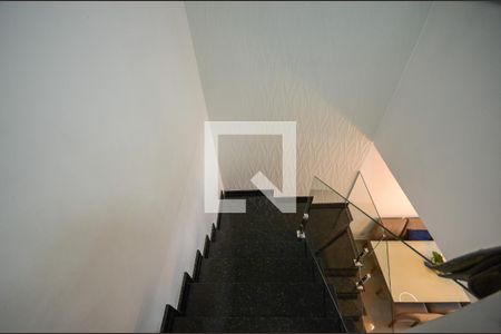Escada de casa à venda com 3 quartos, 114m² em Parque Sao Domingos, São Paulo