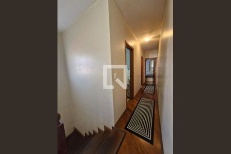 Corredor de casa para alugar com 3 quartos, 180m² em Jardim Franca, São Paulo
