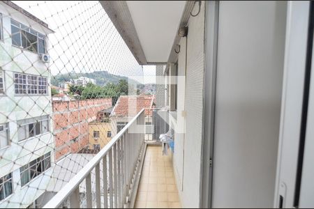 Sala de apartamento à venda com 2 quartos, 73m² em Grajaú, Rio de Janeiro