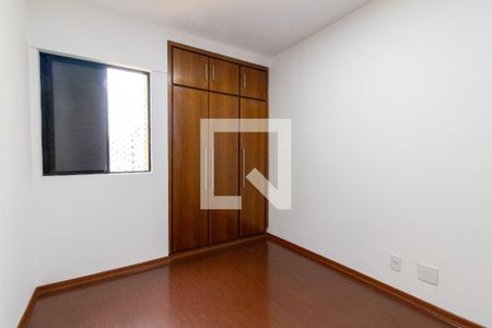Quarto 2 de apartamento para alugar com 2 quartos, 70m² em Mansões Santo Antônio, Campinas