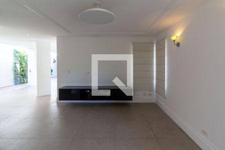 Sala de Tv de casa de condomínio à venda com 4 quartos, 638m² em Granja Julieta, São Paulo