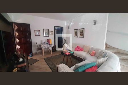 Casa para alugar com 4 quartos, 250m² em Vila Antonio, São Paulo