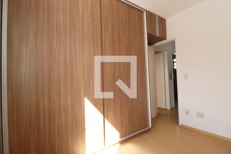 Quarto 1 de casa de condomínio para alugar com 3 quartos, 90m² em Morada da Colina, Uberlândia