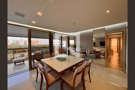 Sala de apartamento à venda com 3 quartos, 180m² em Barra da Tijuca, Rio de Janeiro