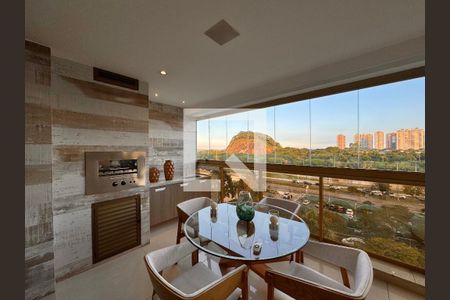 Varanda de apartamento à venda com 3 quartos, 180m² em Barra da Tijuca, Rio de Janeiro