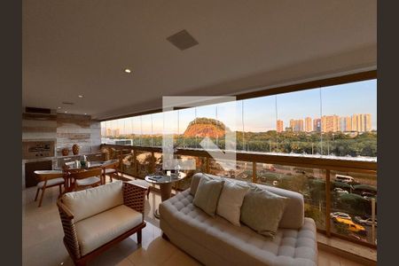Varanda de apartamento à venda com 3 quartos, 180m² em Barra da Tijuca, Rio de Janeiro