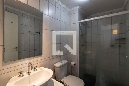 Banheiro de kitnet/studio à venda com 1 quarto, 41m² em Água Branca, São Paulo