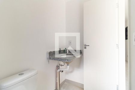Banheiro de kitnet/studio para alugar com 1 quarto, 27m² em Bosque da Saúde, São Paulo