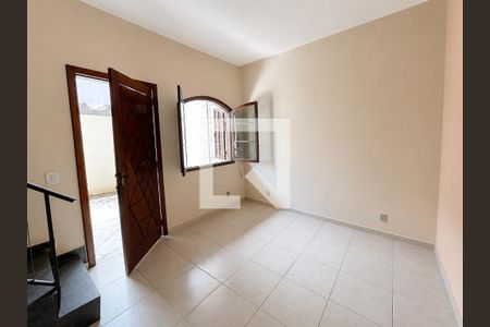 Sala de casa de condomínio à venda com 3 quartos, 210m² em Campinho, Rio de Janeiro