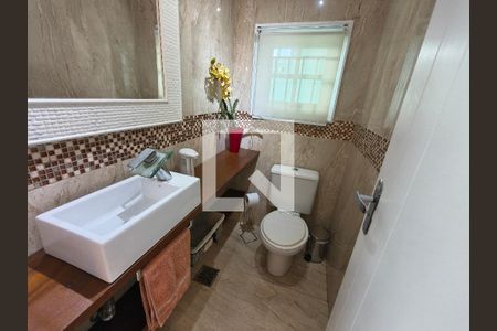 Lavabo de casa de condomínio à venda com 5 quartos, 319m² em Taquara, Rio de Janeiro