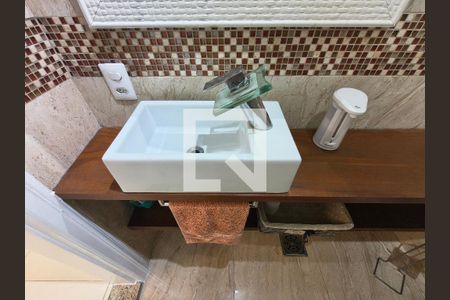 Lavabo de casa de condomínio à venda com 5 quartos, 319m² em Taquara, Rio de Janeiro