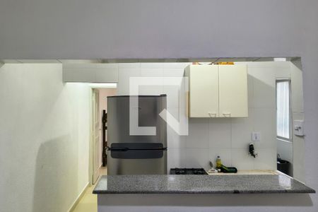 Cozinha  de apartamento para alugar com 1 quarto, 37m² em Guilhermina, Praia Grande
