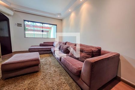 Sala de casa à venda com 3 quartos, 125m² em Parque Erasmo Assunção, Santo André