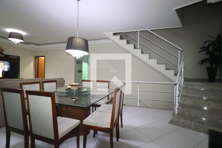 Sala de casa à venda com 3 quartos, 151m² em Parque das Nações, Santo André