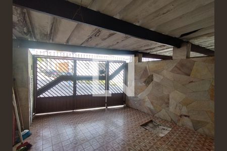 Garagem de casa à venda com 2 quartos, 185m² em Vila Moinho Velho, São Paulo