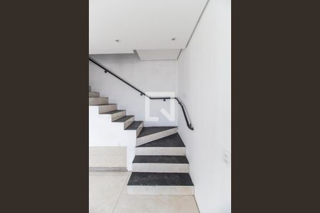 Escada de apartamento à venda com 1 quarto, 107m² em Vila Militar, Barueri