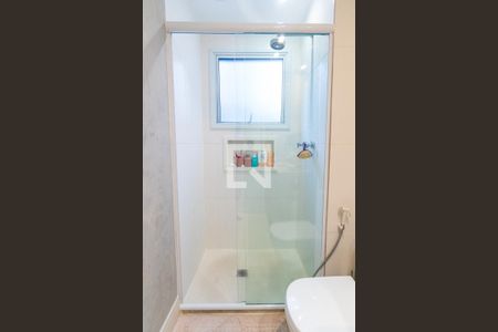 Banheiro da Suíte de apartamento para alugar com 2 quartos, 69m² em Vila Guarani, São Paulo