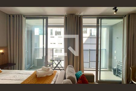 Varanda de kitnet/studio para alugar com 1 quarto, 29m² em Pinheiros, São Paulo