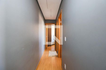 Corredor de apartamento à venda com 2 quartos, 43m² em Vila Suzana, São Paulo