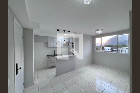 Sala de apartamento à venda com 2 quartos, 43m² em Recreio dos Bandeirantes, Rio de Janeiro