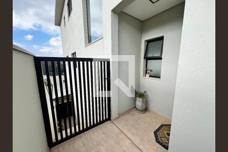 Casa de Condomínio para alugar com 3 quartos, 150m² em Jardim Atalaia, Cotia