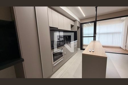 Sala/Cozinha de apartamento para alugar com 2 quartos, 70m² em Setor Bueno, Goiânia