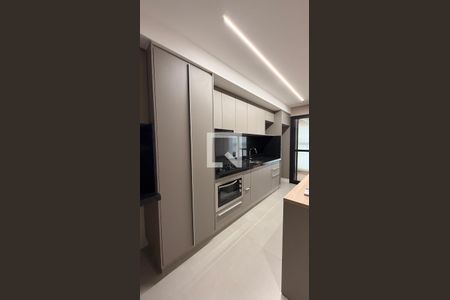 Sala/Cozinha de apartamento para alugar com 2 quartos, 70m² em Setor Bueno, Goiânia