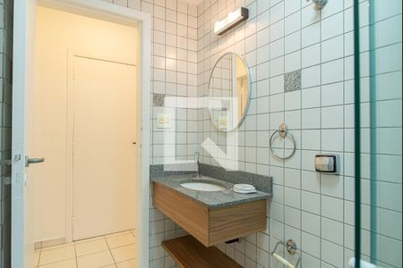 Banheiro de apartamento para alugar com 1 quarto, 54m² em Consolação, São Paulo