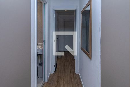 corredor para os cômodos_1 de apartamento para alugar com 3 quartos, 73m² em Vila Nair, São Paulo