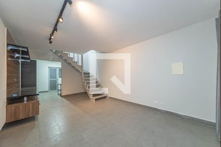 Sala de casa à venda com 2 quartos, 85m² em Santo Amaro, São Paulo