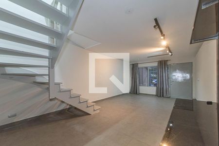 Sala de casa à venda com 2 quartos, 85m² em Santo Amaro, São Paulo