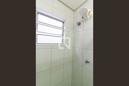 Banheiro de casa para alugar com 1 quarto, 32m² em Jardim Niteroi, São Paulo
