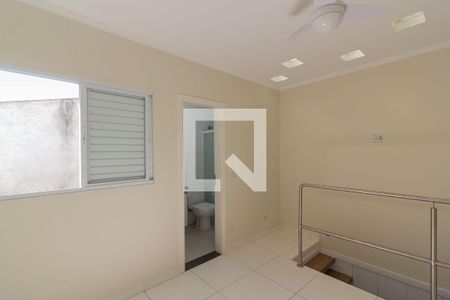 Suíte de casa para alugar com 1 quarto, 33m² em Jardim Niteroi, São Paulo