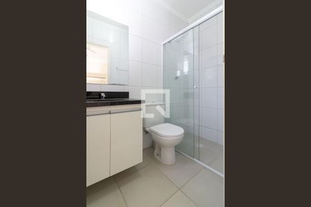 Banheiro Suíte de casa para alugar com 1 quarto, 33m² em Jardim Niteroi, São Paulo