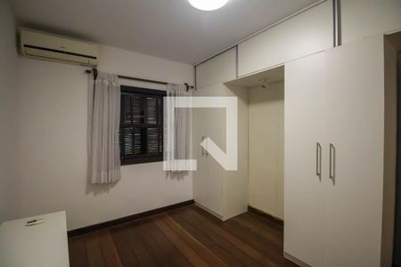 Quarto 2 de casa de condomínio para alugar com 4 quartos, 360m² em Rio do Ouro, São Gonçalo