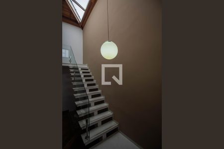 Sala de casa de condomínio para alugar com 4 quartos, 360m² em Rio do Ouro, São Gonçalo