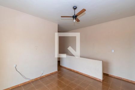 Sala de casa para alugar com 2 quartos, 78m² em Cordovil, Rio de Janeiro
