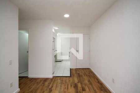 Sala de apartamento para alugar com 2 quartos, 40m² em Jardim Petropolis, Cotia
