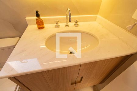 Banheiro de apartamento para alugar com 0 quarto, 25m² em Pompeia, São Paulo