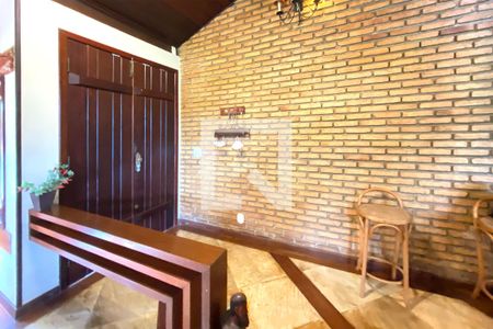 Hall de entrada de casa de condomínio à venda com 4 quartos, 400m² em Ville de Montagne, Nova Lima